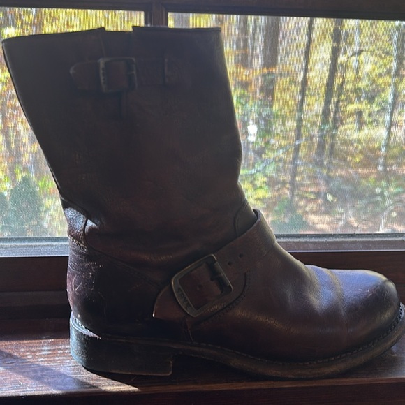 Frye - Jayden Cross Engineer Boots- Pre-Loved - Picture 9 of 14